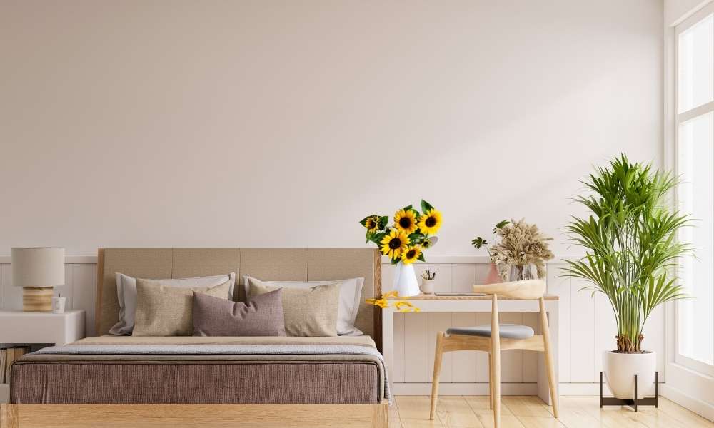 Vases  in Sunflower Bedroom